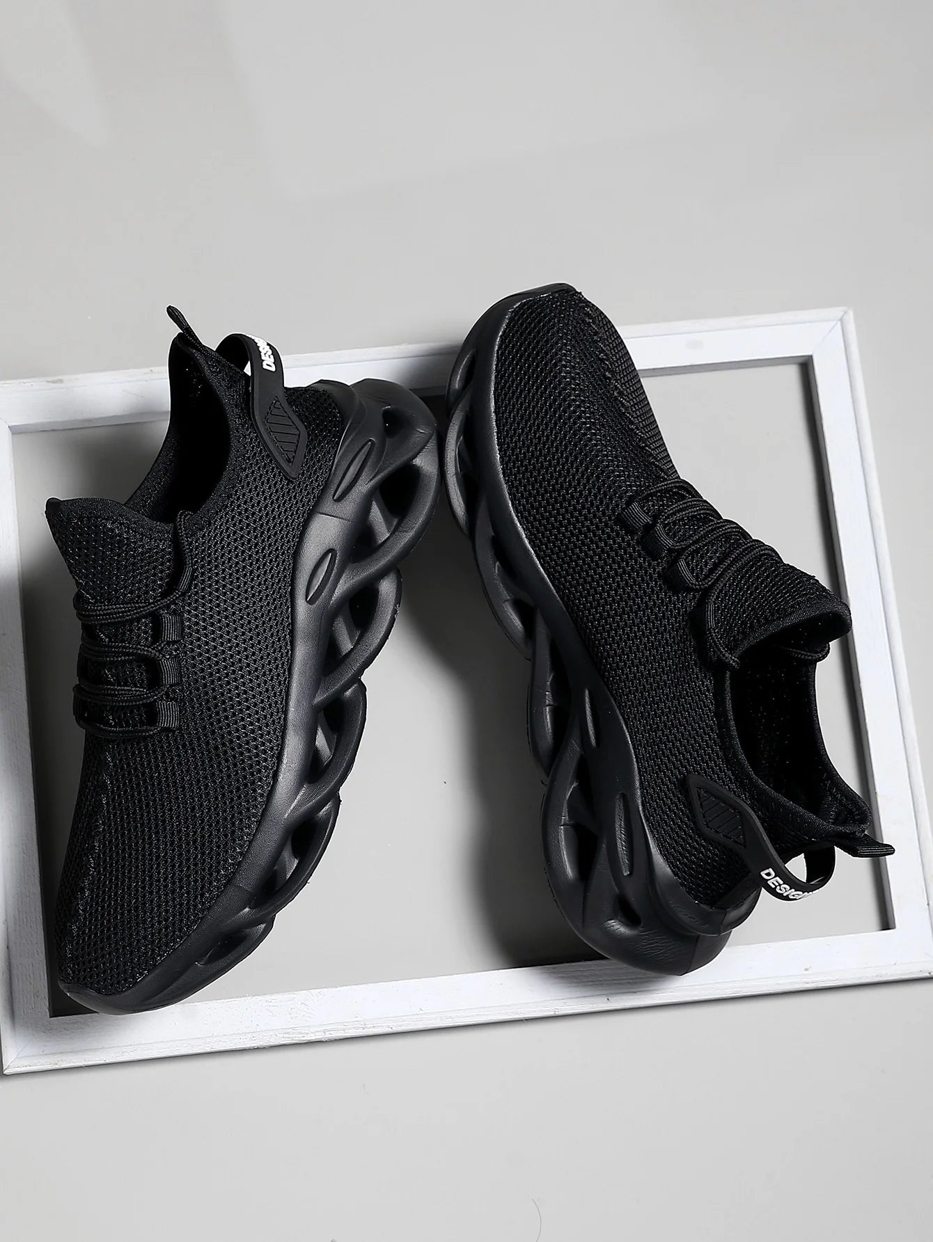 Men Casual Sport Shoes Breathable Lightweight Sneakers Outdoor Mesh Black Running Shoes Athletic Jogging Tennis Walking Shoes