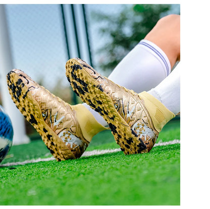 New Men's Professional Soccer Shoes Non-slip Football Boots Unisex Breathable Futsal Sports New Cleats Drop Shipping Ultralight