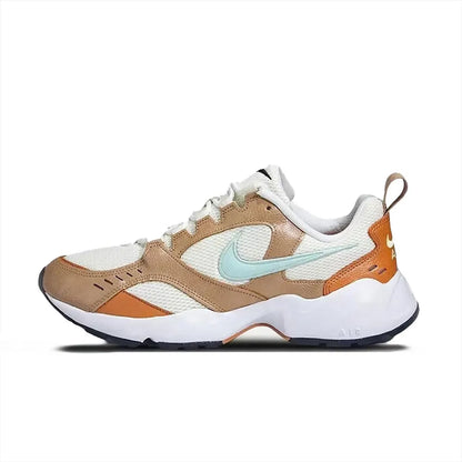Nike Air Heights – gepolsterte, bequeme und leichte, atmungsaktive, rutschfeste und strapazierfähige Laufschuhe für den Alltag CI0603-102