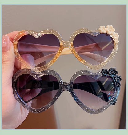 Baby Girls Cute Acrylic Heart Shape Flowers UV400 Sunglasses Children Outdoor Sun Protection Sunglasses Kids Sun Glasses