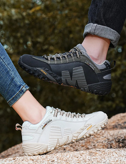 Mountaineering Shoes Men's Genuine Leather Outdoor Sports Anti-Slip Mountaineering Hiking Shoes Breathable Tourism Shoes