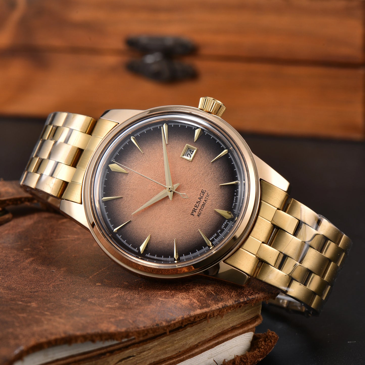 Luxury Retro Men's Self-Winding Automatic Mechanical Watch Radial Sunburst Textured Dial Single Calendar Date Window Polished Stainless Steel Link Bracelet Waterproof Business Dress Male Watch Silver Gold Two Tone Options