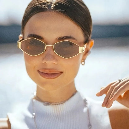 Ochelari de soare hexagonali la modă pentru femei, cu ramă retro aurie, pentru plajă, vacanță, călătorii și condus