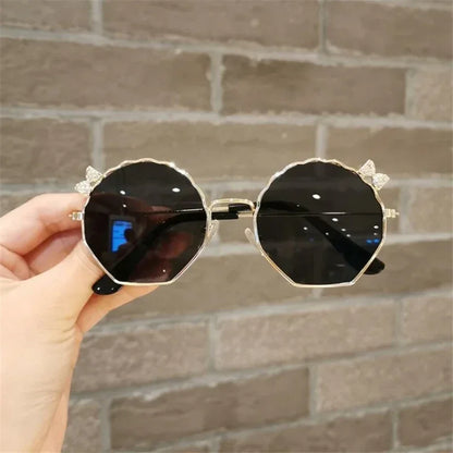 Ochelari de soare la modă pentru copii, băieți și fete, ochelari de soare anti-UV, ochelari drăguți cu fundiță pentru fetițe, ochelari în formă de scoică, ochelari cu ramă metalică