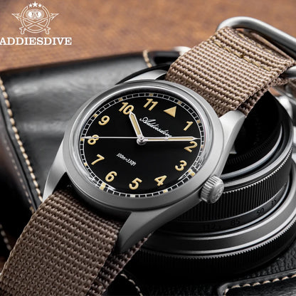 ADDIESDIVE 36mm analoge Herrenuhr mit gewölbtem Spiegelglas, 100m wasserdicht, leuchtend, schlichte Quarzuhr für Herren mit Nylonarmband