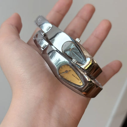 y2k watch shaped teardrop bracelet watch female couple light luxury senior sense of antique wind Gift Ladies' Quartz Wristwatch