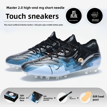Chuteiras de Futebol Kelme para Adulto MG com Pitões Curtos, Botas de Treino de Futebol para Homem, Calçado Profissional de Competição Específico para Relva