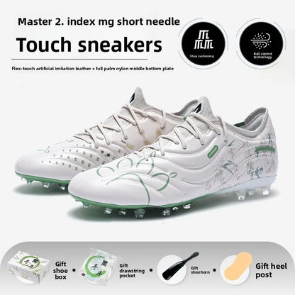 Chuteiras de Futebol Kelme para Adulto MG com Pitões Curtos, Botas de Treino de Futebol para Homem, Calçado Profissional de Competição Específico para Relva