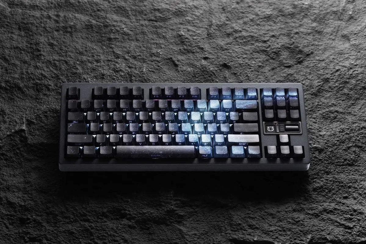 Keycap PBT trasparenti Cherry con incisione laterale e sfumatura Purple Galaxy, 135 tasti, compatibili con tastiere meccaniche 60/64/84/98/108