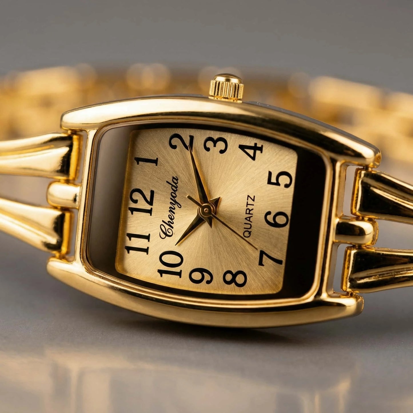 New Women's Bracelet Watch Top Brand Fashion Golden Quartz Ladies Watch Luxury Elegant Female Clock Gift for Woman Reloj Mujer