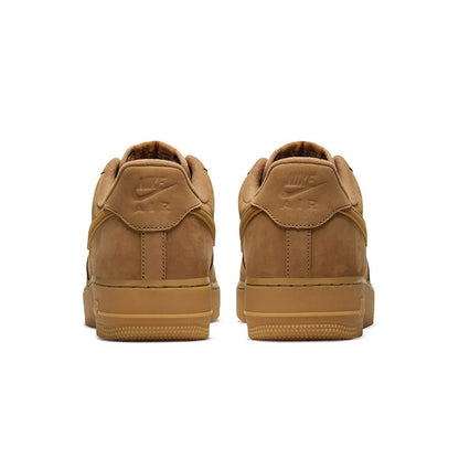 „Nike Air Force 1 '07“ – stilingi ir universalūs, neslystantys ir patvarūs riedlentininkų bateliai, klasikinės rudos spalvos, CJ9179-200