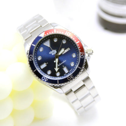 Classic Sport Automatic Diver Watch with Date Window Stainless Steel Band Sporty Diver Style Automatic Men Watch Two-Tone Bezel Stainless Steel Band Day Date Display Men's Automatic Diver Watch