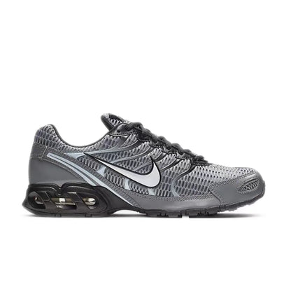 „Nike Air Max Torch 4“ vyriški žemi sportiniai bateliai – pilkos/sidabrinės spalvos, kasdienio stiliaus audinys, kvėpuojanti konstrukcija, ilgaamžiškumas 343846-012