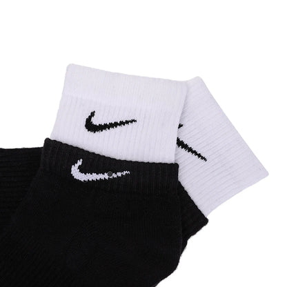 Nike Men's and Women's Socks for Fitness Training, Running, Exercise, Soft, Comfortable, Breathable Casual Socks, Mid-Calf Socks