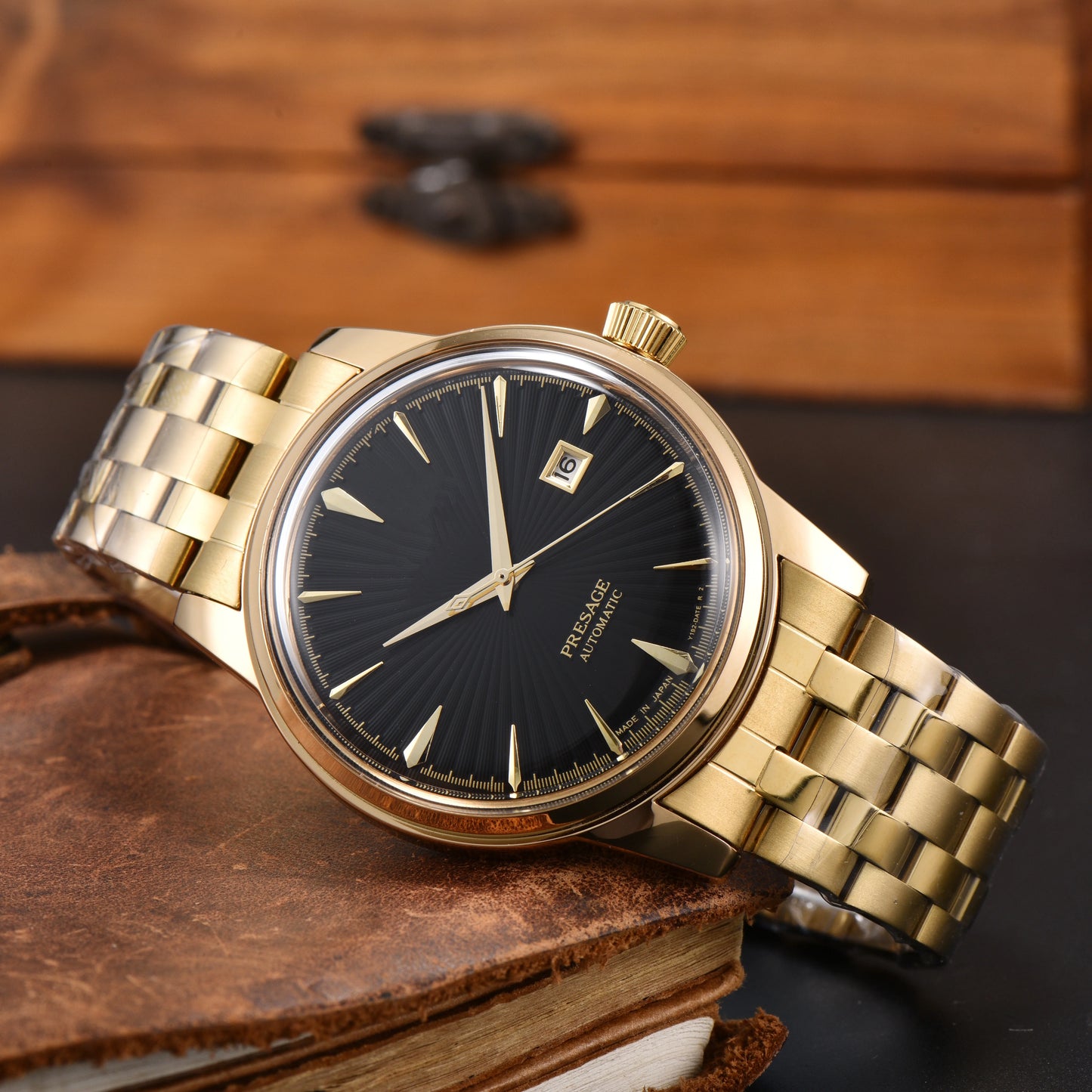 Luxury Retro Men's Self-Winding Automatic Mechanical Watch Radial Sunburst Textured Dial Single Calendar Date Window Polished Stainless Steel Link Bracelet Waterproof Business Dress Male Watch Silver Gold Two Tone Options
