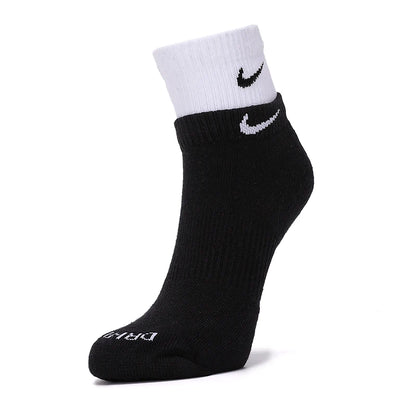 Nike Men's and Women's Socks for Fitness Training, Running, Exercise, Soft, Comfortable, Breathable Casual Socks, Mid-Calf Socks