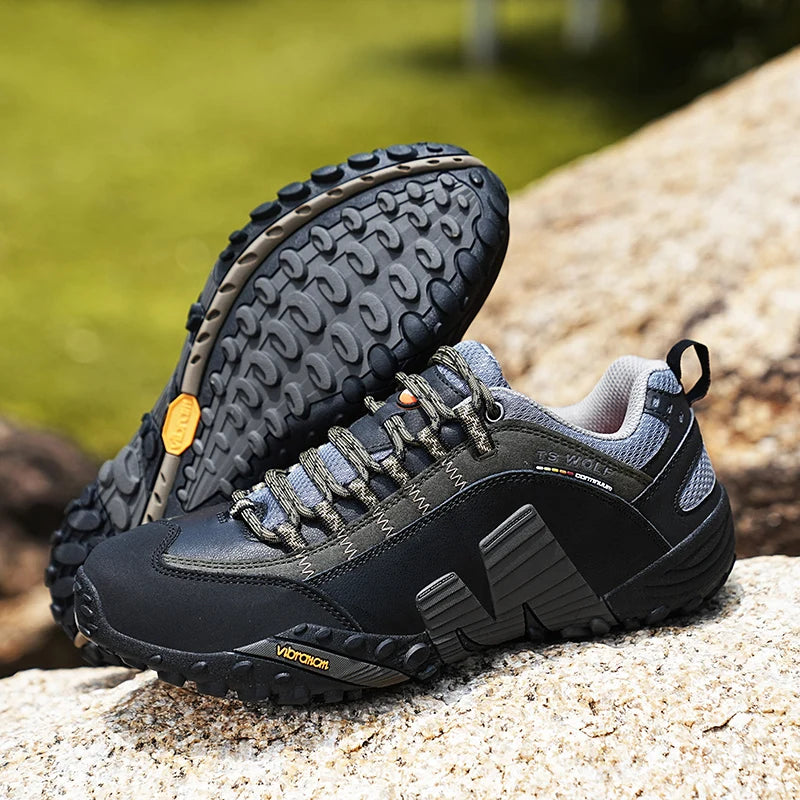 Mountaineering Shoes Men's Genuine Leather Outdoor Sports Anti-Slip Mountaineering Hiking Shoes Breathable Tourism Shoes
