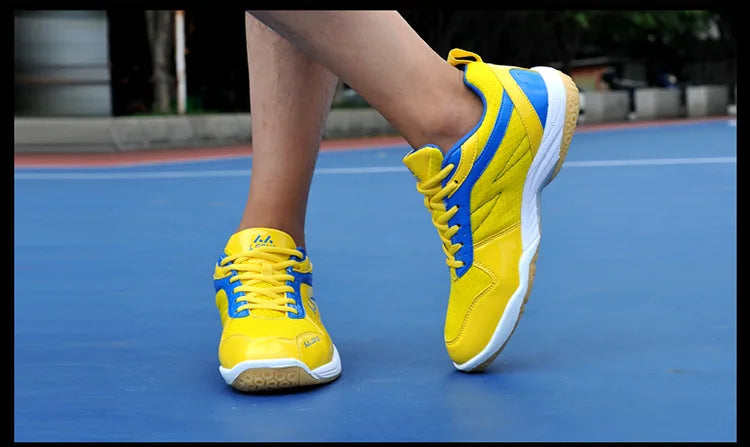 New Badminton Shoes Professional Competition Men and Women Unisex Sports Shoes Tennis Shoes Lightweight Table Tennis Sneakers