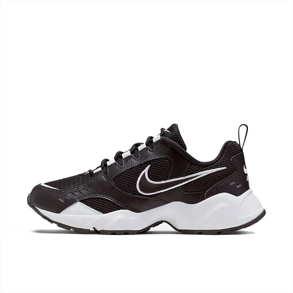 Nike Air Heights – gepolsterte, bequeme und leichte, atmungsaktive, rutschfeste und strapazierfähige Laufschuhe für den Alltag CI0603-102