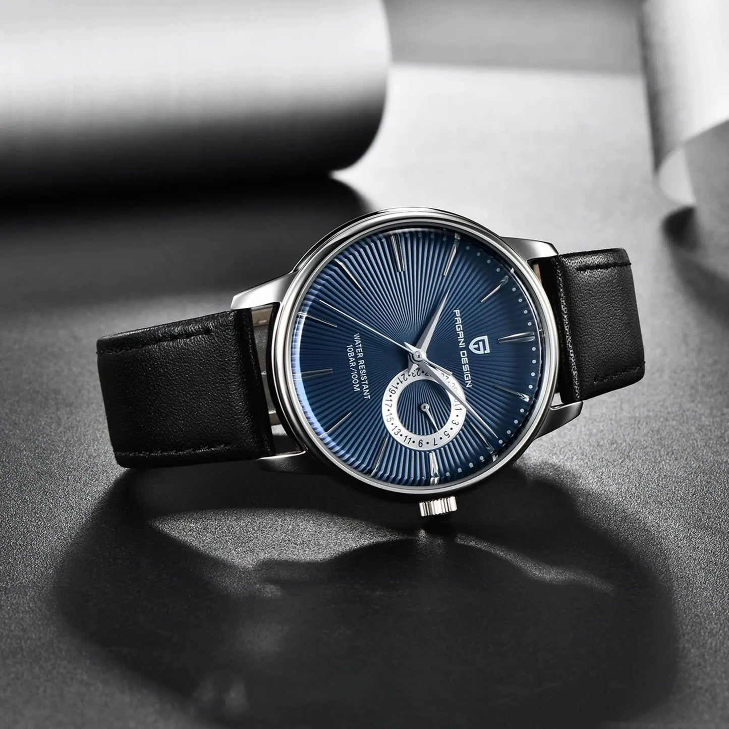 PAGANI DESIGN Herren-Freizeit-Quarzuhr, leichter Luxus, vielseitig kombinierbar, beschichtetes Glas, wasserdicht, Edelstahlzifferblatt, Datumsanzeige