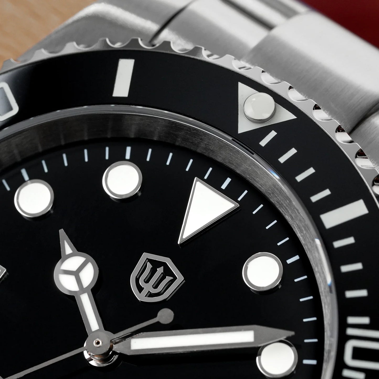 Watchdives WD1680Q V2 Men Watch VH31 Sweep Second Quartz Movement AR Sapphire Luminous BGW9 20Bar Waterproof Steel Wristwatches