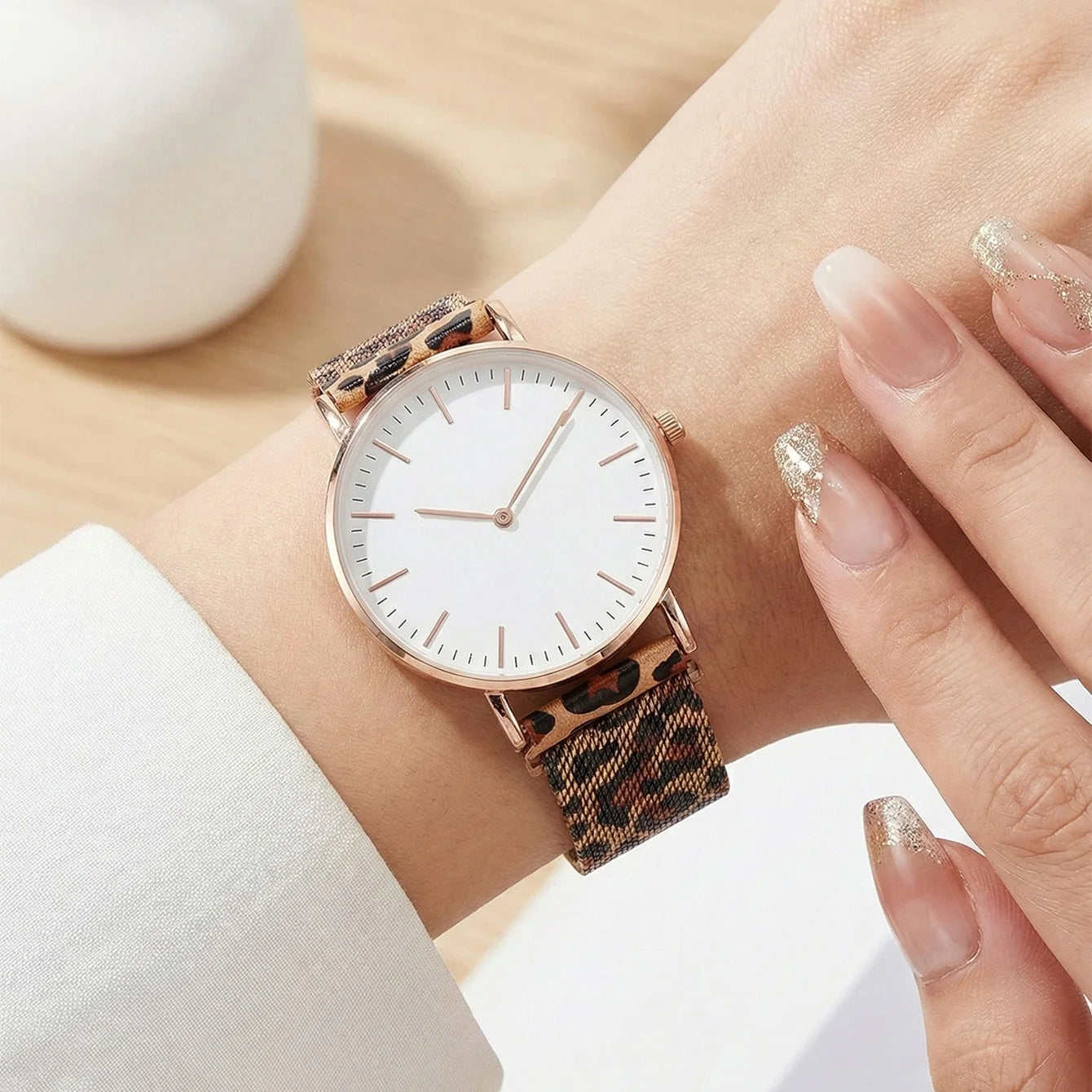Ultra-thin Fashion Women's Watches Luxury Leopard Pattern Mesh Band Ladies Quartz Wristwatches Minimalist Female Clock Reloj