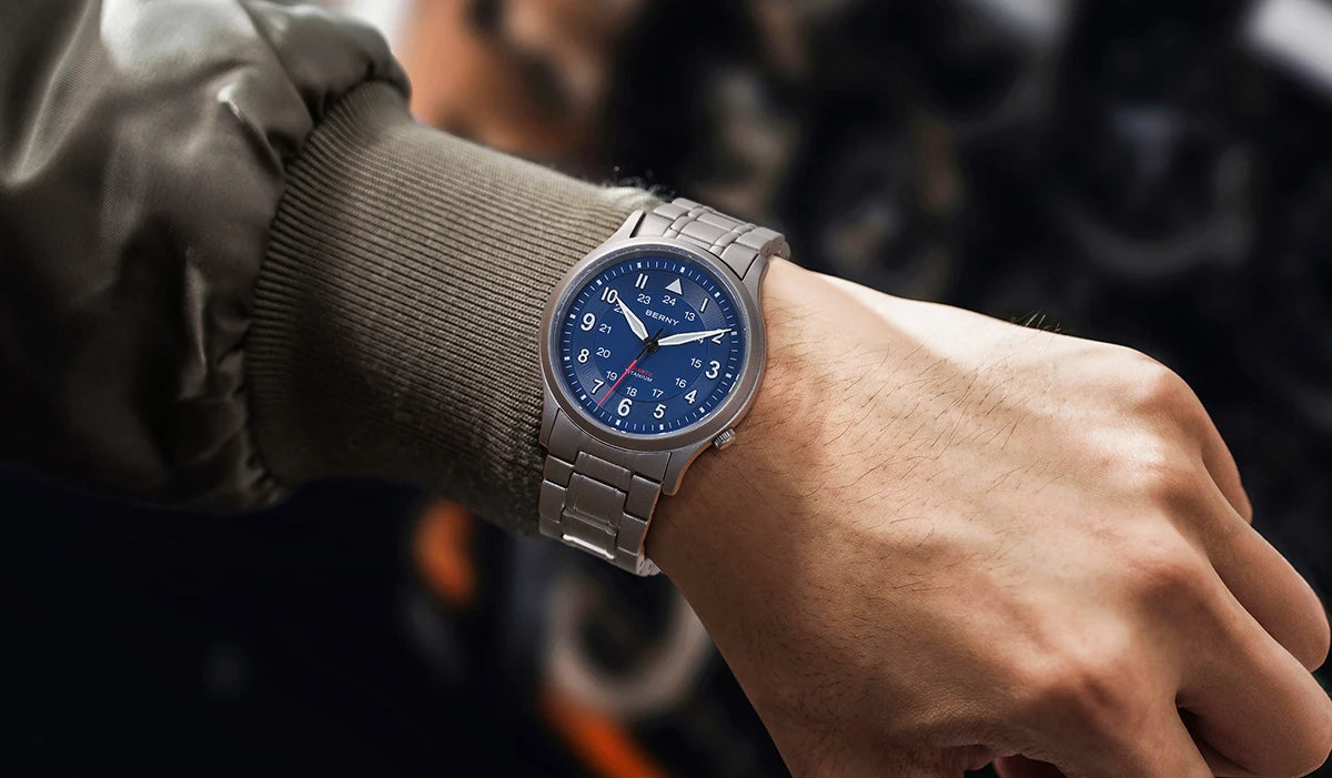 BERNY Titanium Watches for Men Super Luminous Sapphire Field Men's Watch Outdoor Quartz Wristwatch Lightweight 5ATM