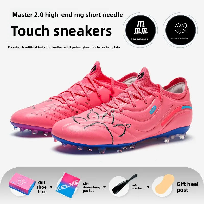 Chuteiras de Futebol Kelme para Adulto MG com Pitões Curtos, Botas de Treino de Futebol para Homem, Calçado Profissional de Competição Específico para Relva