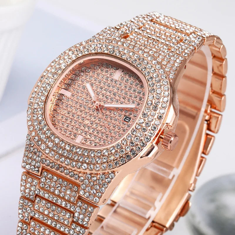 2022 New Iced Out Women Watch Gold Silver Color Square Diamondd Quartz Luxury Hip Hop Wrist Watches Roman Clock Gift boyfriend