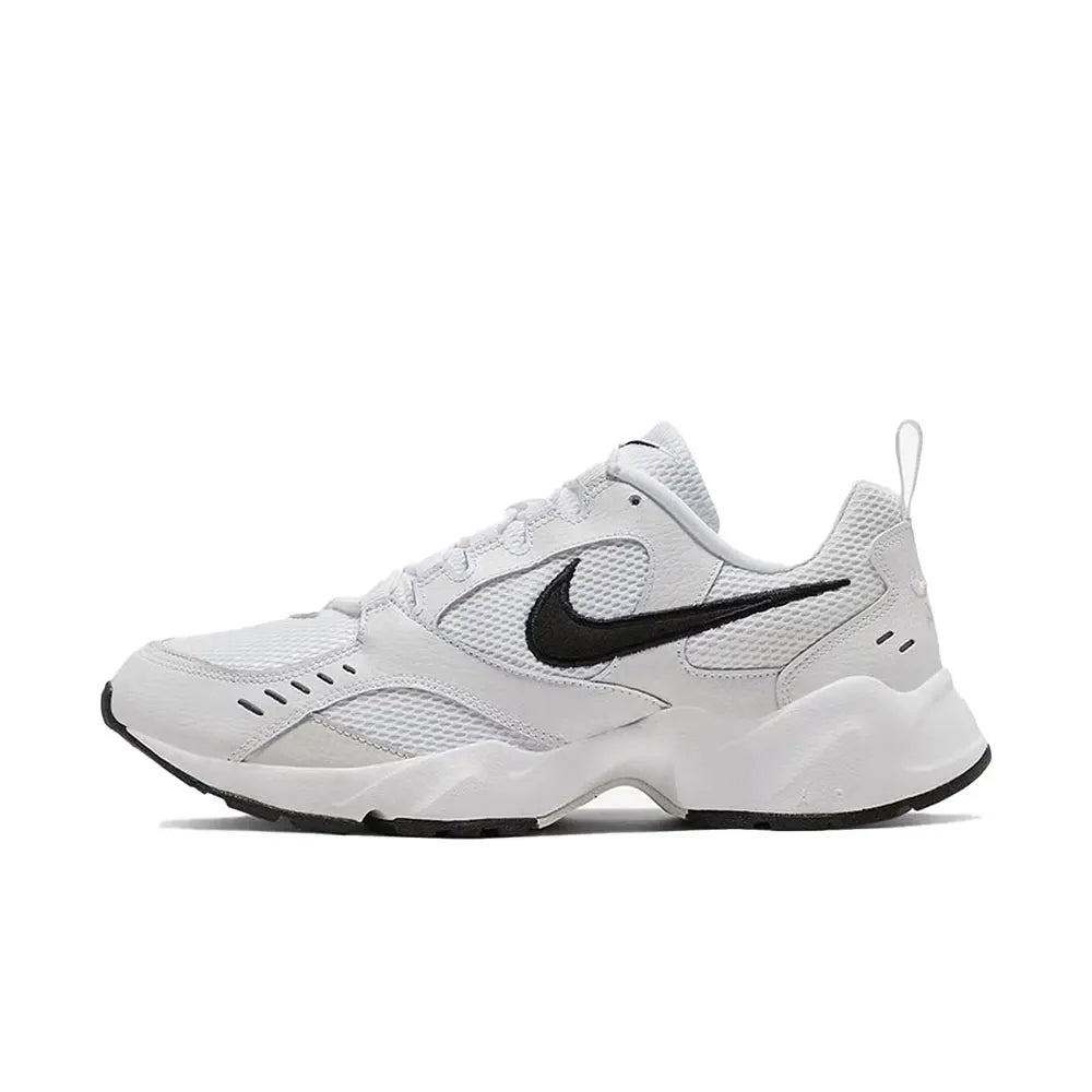 Nike Air Heights – gepolsterte, bequeme und leichte, atmungsaktive, rutschfeste und strapazierfähige Laufschuhe für den Alltag CI0603-102
