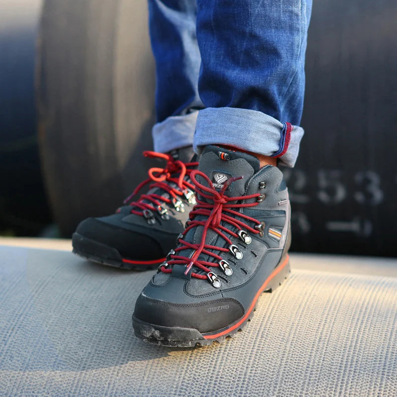 Men's Climbing Shoes, Outdoor Fashion Anti-Slip Wear-Resistant Hiking Boots, Comfortable Waterproof Snow Walking Travel Sports Shoes