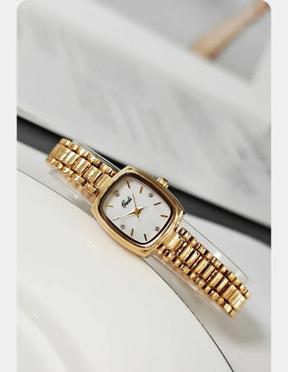 New Gold Watch Women Light Luxury Brand Waterproof Simple Retro Steel Strip Female Student Temperament Fashion Quartz Wristwatch