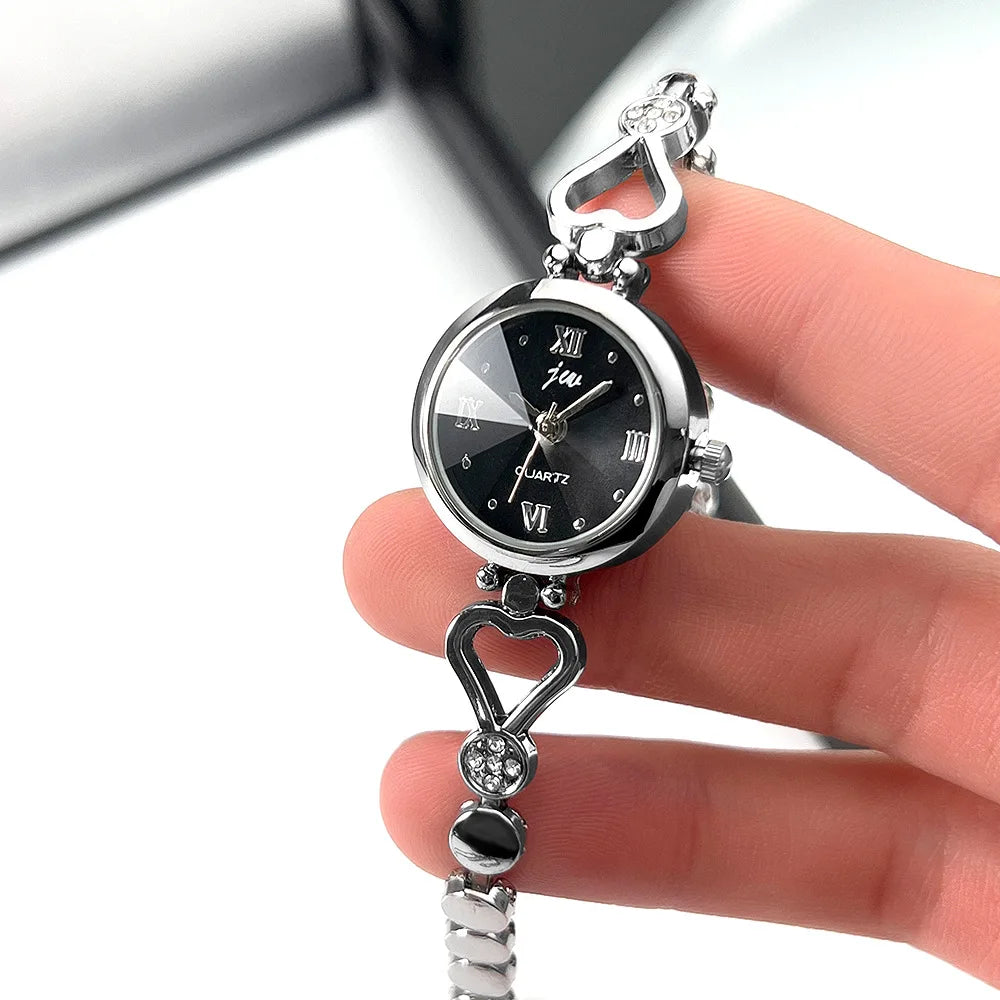 UTHAI CQ398 Fashionable Women watch exquisite heart bracelet waterproof quartz watch light luxury clock gift，watches for woman