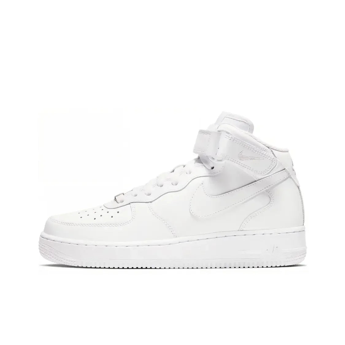 Унисекс кецове Nike Air Force 1 Mid - опора за глезена, класически омекотен комфорт и издръжливост за целодневно носене DQ7666-001