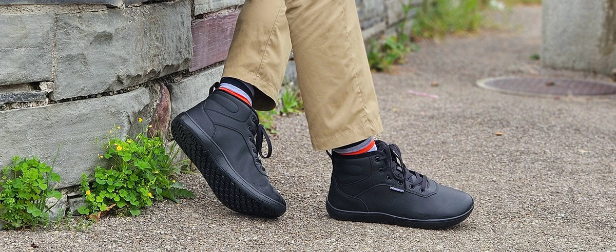 HOBIBEAR Unisex-Barfußschuhe für den Winter, Damen und Herren, breite Zehenkappe, mit Kunstfell gefüttert, Knöchel-Sneaker, Schnürschuhe aus Kunstleder