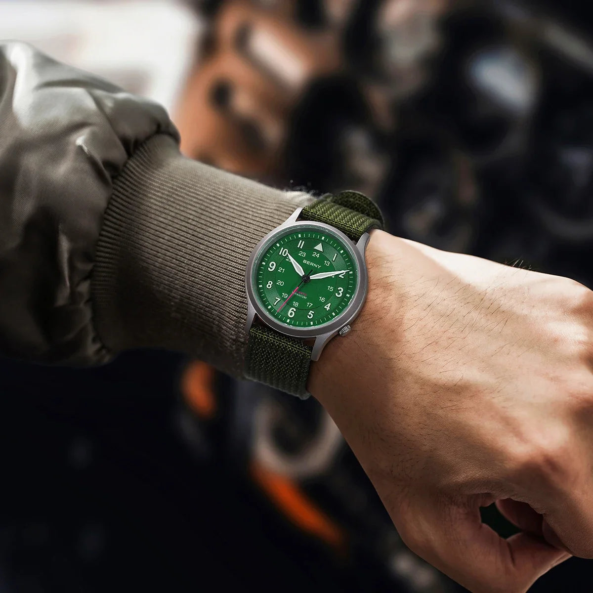 BERNY Titanium Watches for Men Super Luminous Sapphire Field Men's Watch Outdoor Quartz Wristwatch Lightweight 5ATM