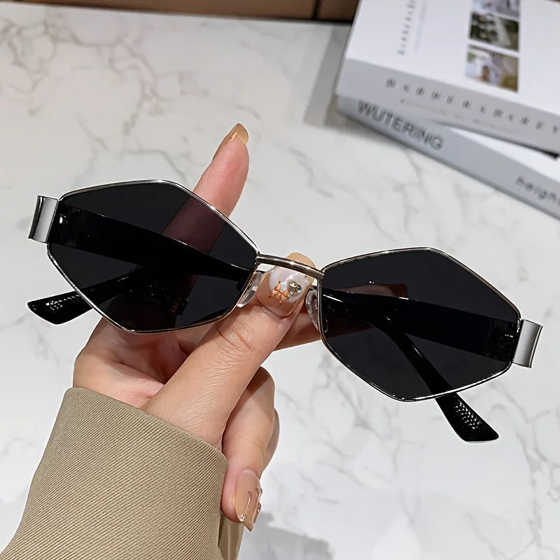 Ochelari de soare hexagonali la modă pentru femei, cu ramă retro aurie, pentru plajă, vacanță, călătorii și condus