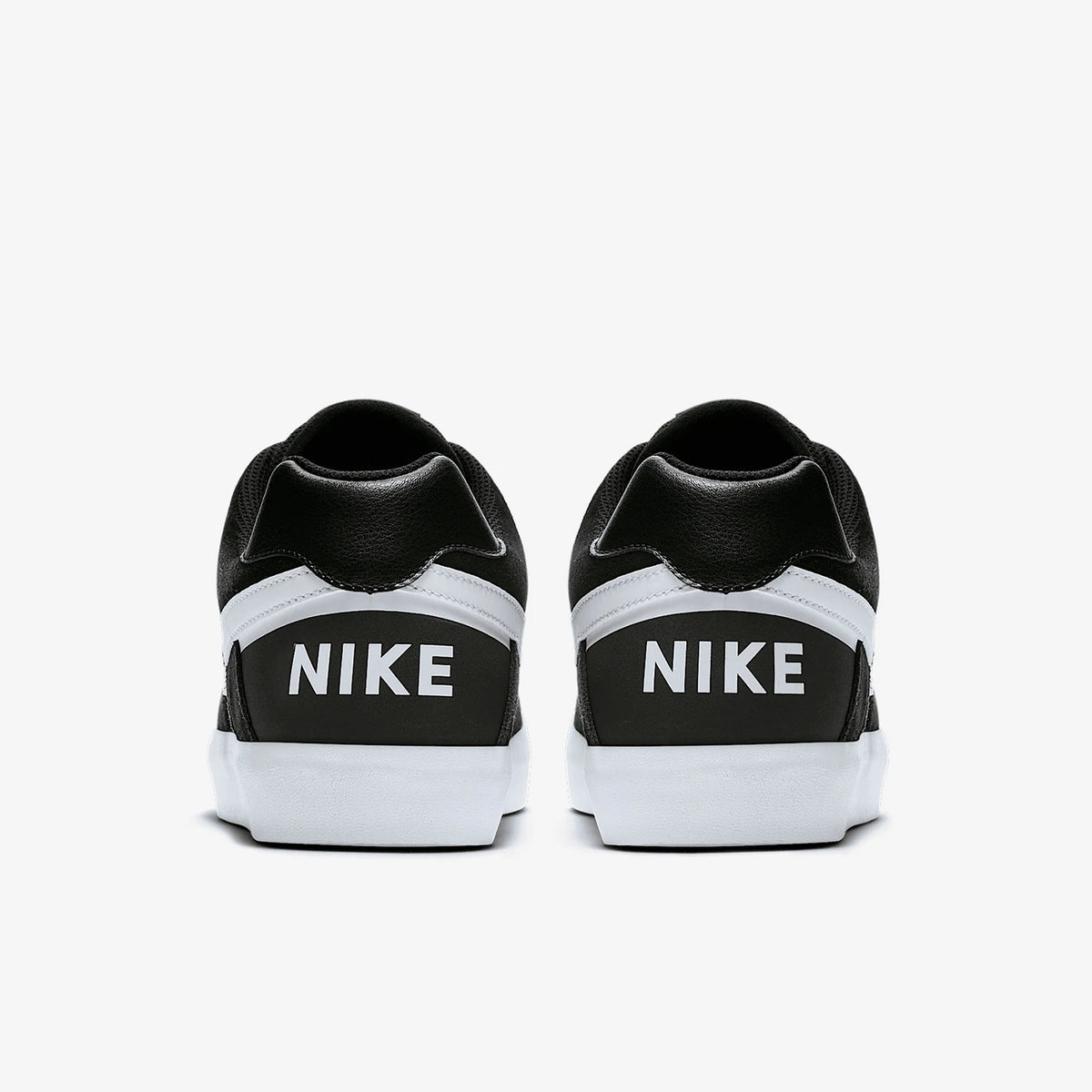 Nike Original Herren-Modelle der aktuellen Saison: Bequeme, strapazierfähige Freizeitsneaker mit dicker Sohle und Schnürung 942237-010
