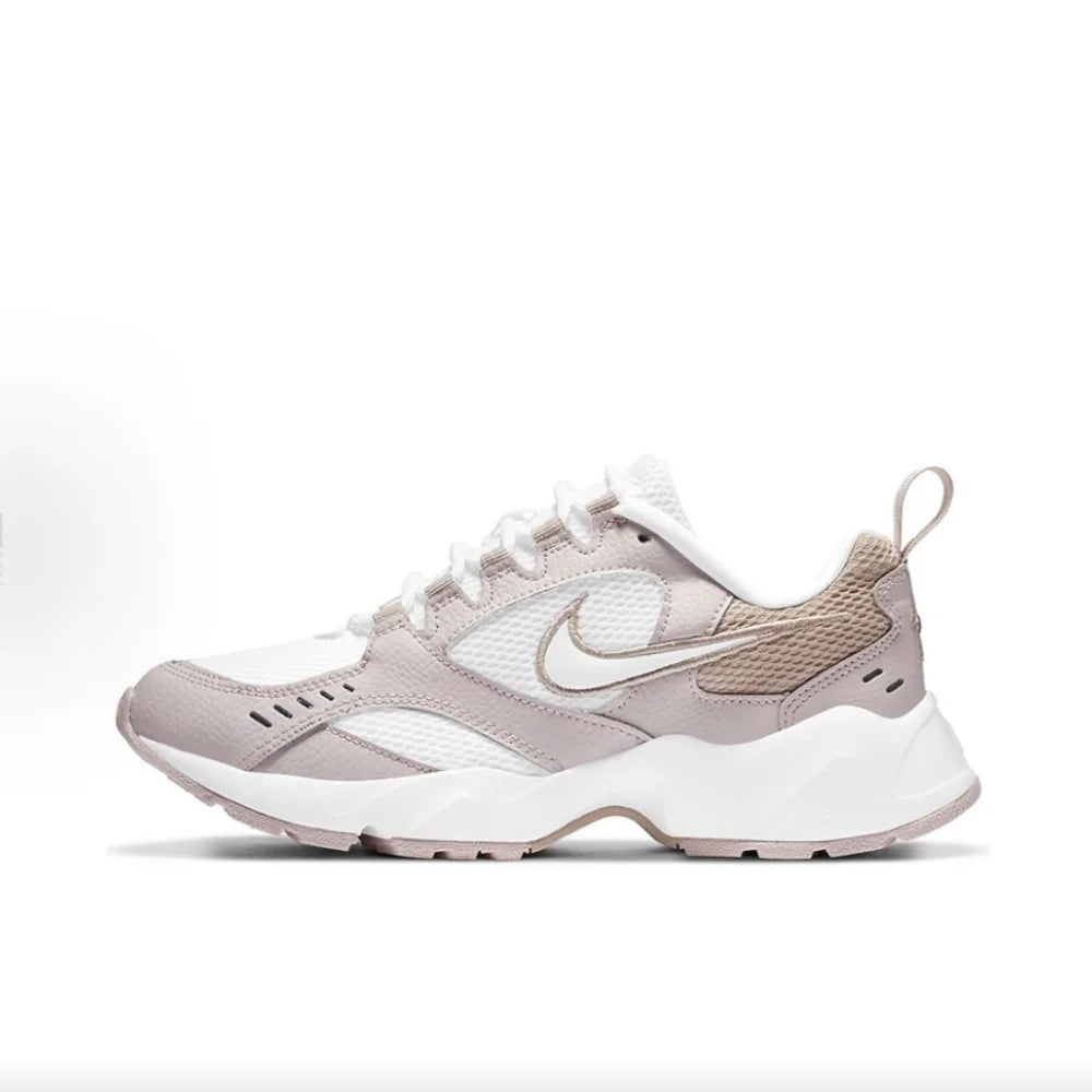 Nike Air Heights – gepolsterte, bequeme und leichte, atmungsaktive, rutschfeste und strapazierfähige Laufschuhe für den Alltag CI0603-102
