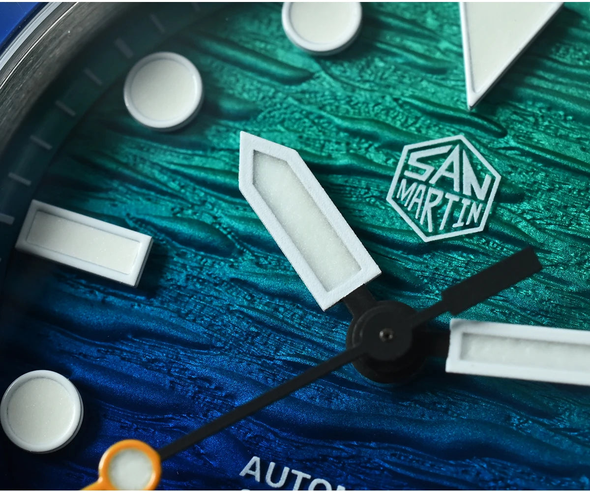 San Martin 2026 Men Diver Watch 38mm Wave Texture Dial Miyota 90S5 Automatic Mechanical Luxury Wristwatch Waterproof 200m SN0126