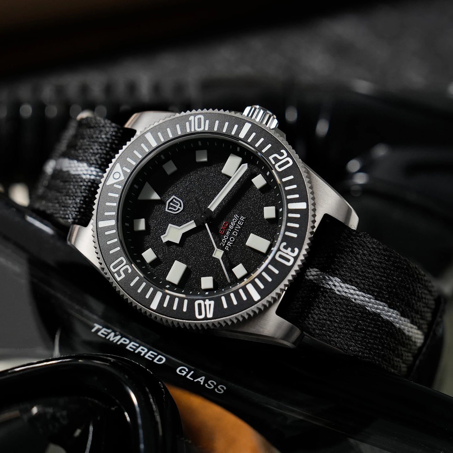 Watchdives EXD 40Mm Titanium Dive Watch Man VH31 Sweep Quartz Watches 200 Waterproof Ar Sapphire BGW9 Luminous 316L Wristwatch