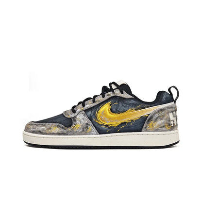 Prilagođene Nike Court Borough Custom "Black Gold Tarot & Apollo" niske muške tenisice