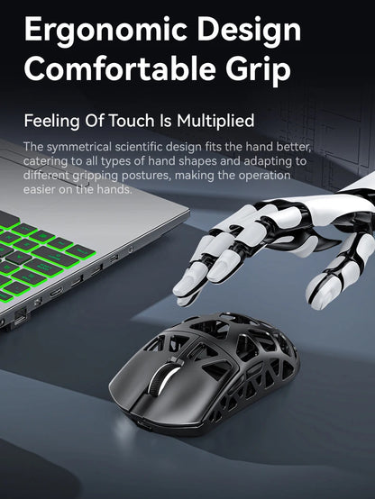 ATTACK SHARK R3 gaming miš od magnezijske legure s honeycomb dizajnom, ultra lagan 8K Hz, PAW3395 senzor, 26000 DPI, ergonomska školjka